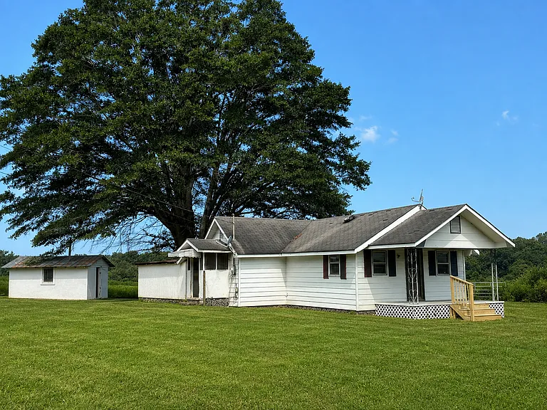 3496 Douglas Hyatt Rd — Photo 2