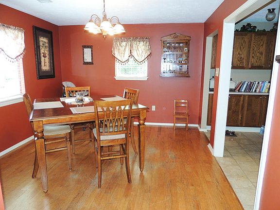 5th image of 28 Jo Jo Ln
