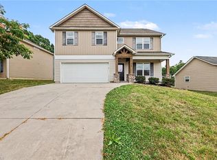 512 Paul Kennedy Rd, Thomasville, NC 27360