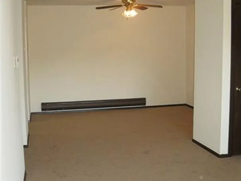 212-214 Sunset Ln — Photo 19