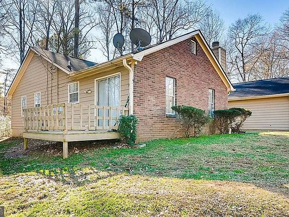 2nd image of 5913 Summerglen Ln