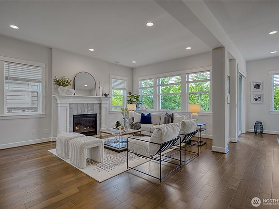 4th image of 480 6th Lane NE