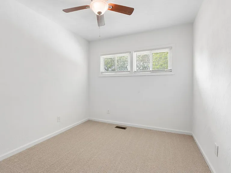 1261 River Oaks Dr — Photo 13