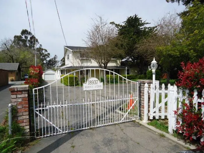18937 Madison Ave photo 1