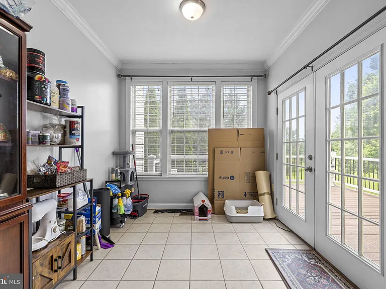 645 McLeary Sq SE — Photo 8