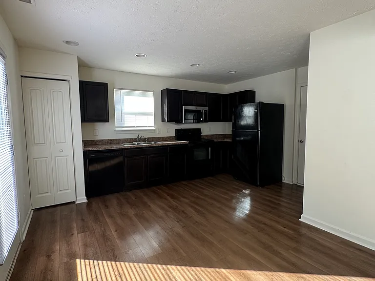 665 Bridgebend Run — Photo 6
