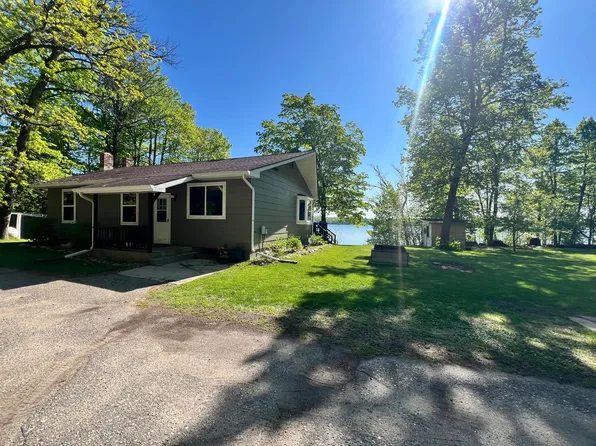 1926 Island View Dr NE, Bemidji, MN 56601