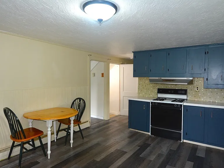 14 Fairlawn Cir — Photo 4