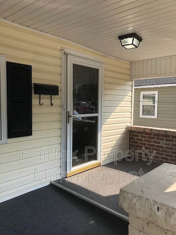 1 bed, 1.0 bath, $650 — Photo 3