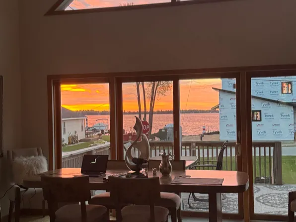 302 S Lake Dr, Cadillac, MI 49601