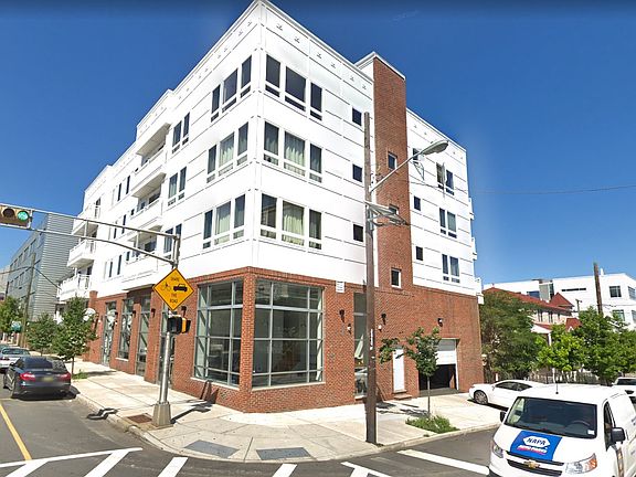 2nd image of 42-48 Norfolk St #16