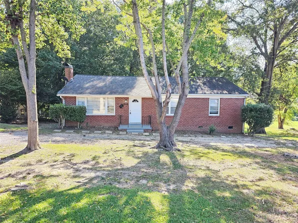 1806 Belmar Dr, Gastonia, NC 28052