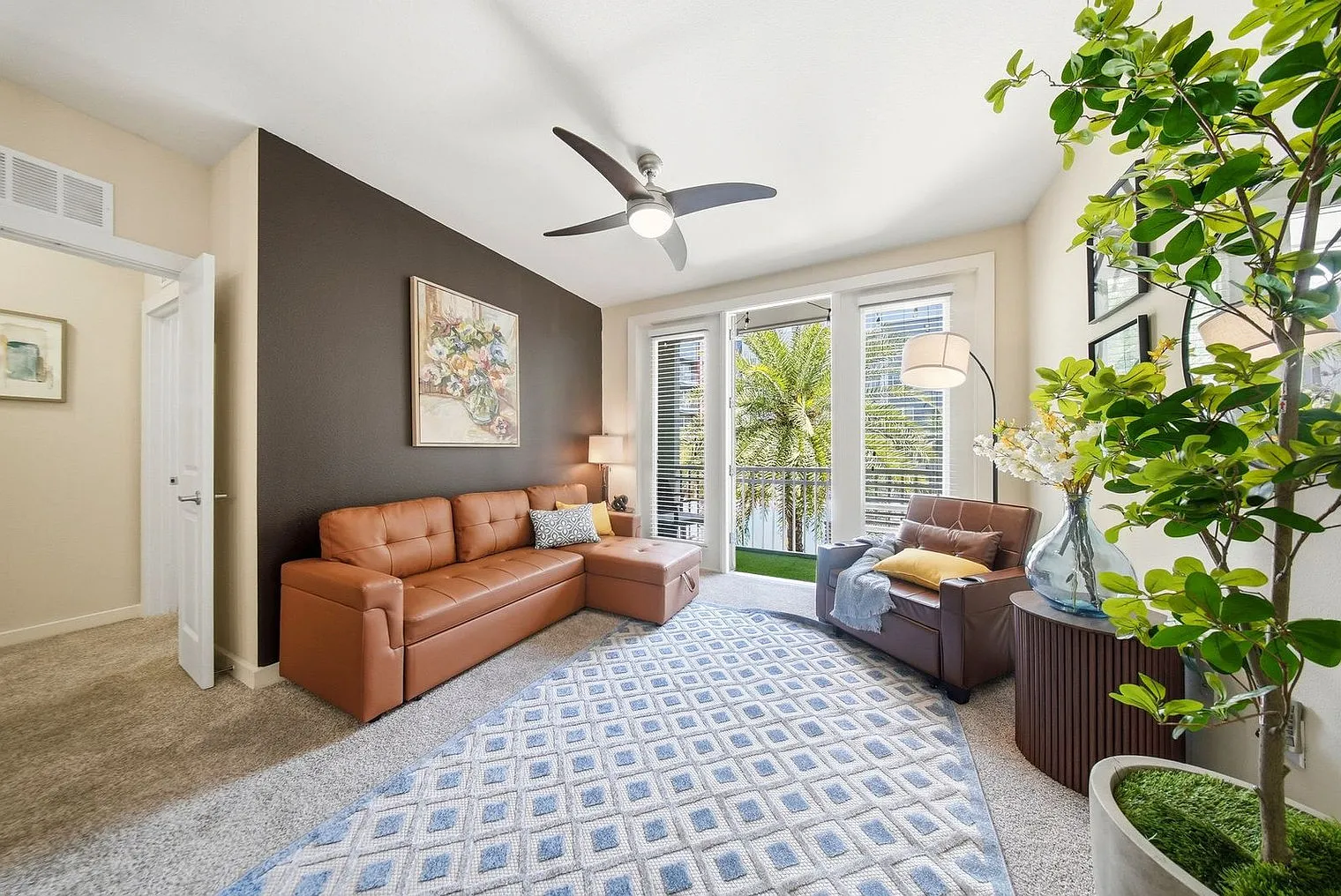 2 bed, 2.0 bath, 1097 sqft, $4,520 — Photo 1