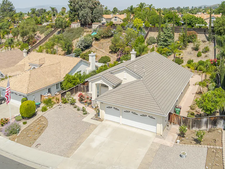 39658 Calle Azucar — Photo 4