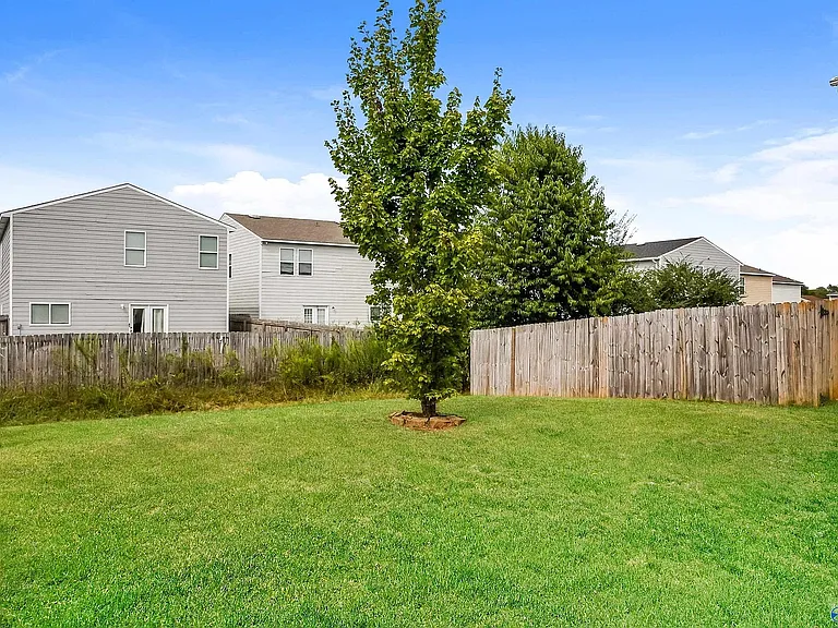 129 Farmington Dr — Photo 14