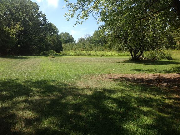 2nd image of 9 Elaines Ln