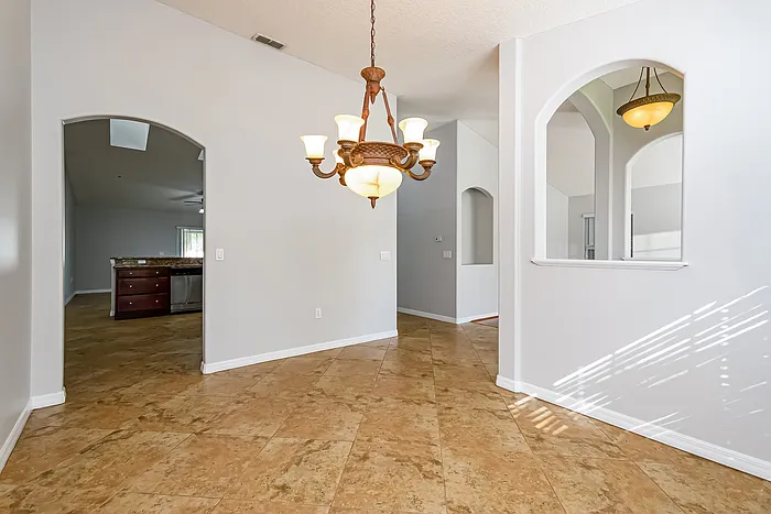 1012 Heron Ct — Photo 9