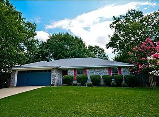 2109 Cambridge St, Corsicana, TX 75110