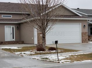 1504 35th Ave S, Moorhead, MN 56560