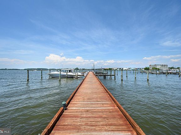 2nd image of 1406 Oyster Cove Dr