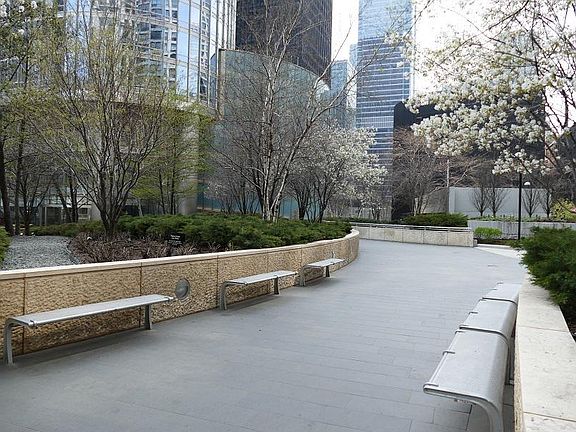 5th image of 405 N Wabash Ave Unit 3707