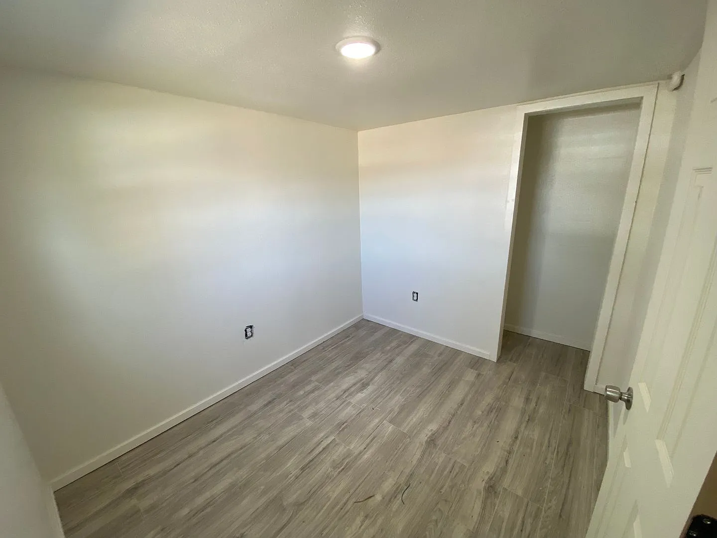 DH 2604 Avenue S — Photo 4