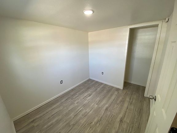 4th image of 2604 Avenue S #B