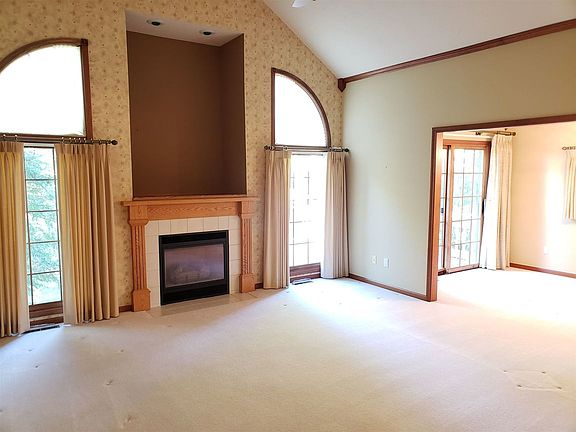 2nd image of 6305 Cedar Ct