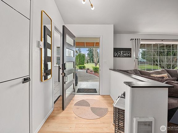 3rd image of 17 Conley Lane