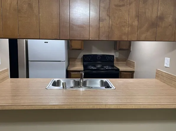 Autumn Creek, 3000 Stine Rd APT 1, Bakersfield, CA 93309