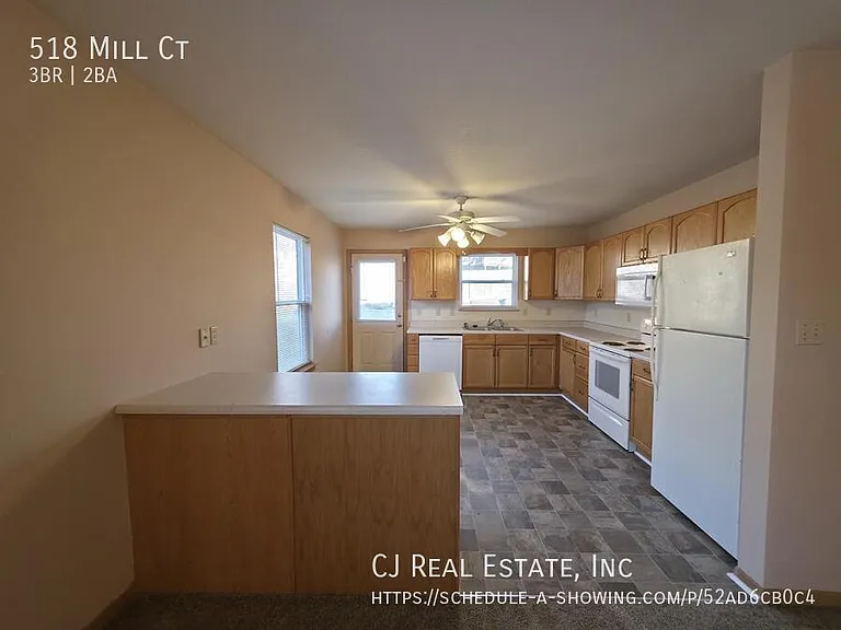 518 NW Mill Ct — Photo 3