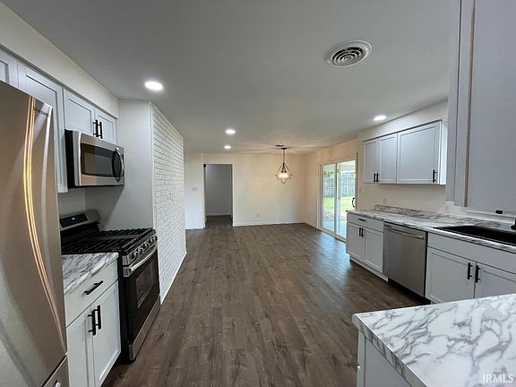 4th image of 5515 Abshire Dr
