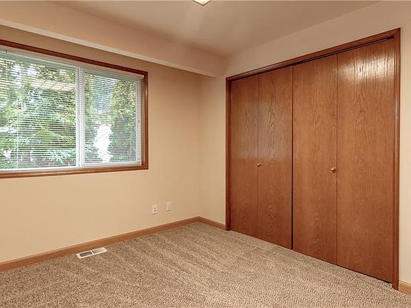2nd image of 26110 Lake Wilderness Country Club Dr SE #C