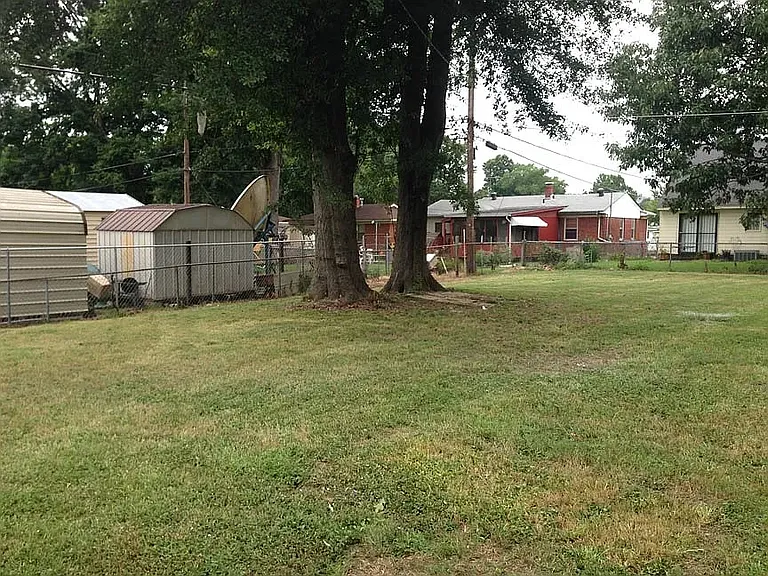 3570 Pearson Rd — Photo 2