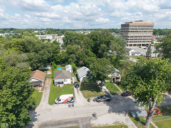 3rd image of 3913 N Temple Ave