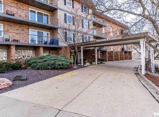 906 W Loire Ct UNIT C-4, Peoria, IL 61614