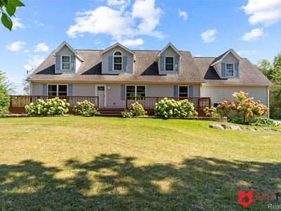 386 Meadowview Dr, Attica, MI, 48412