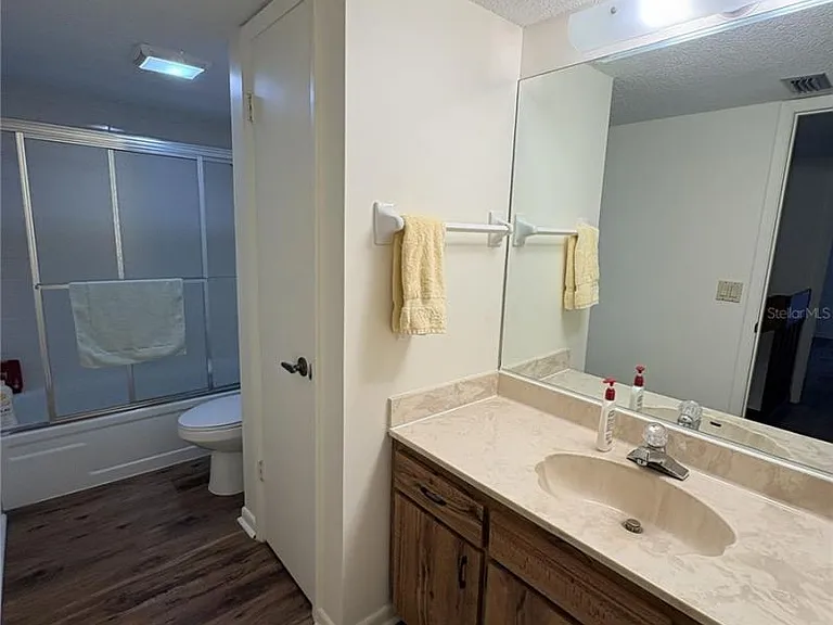 3810 Saxon Dr — Photo 13