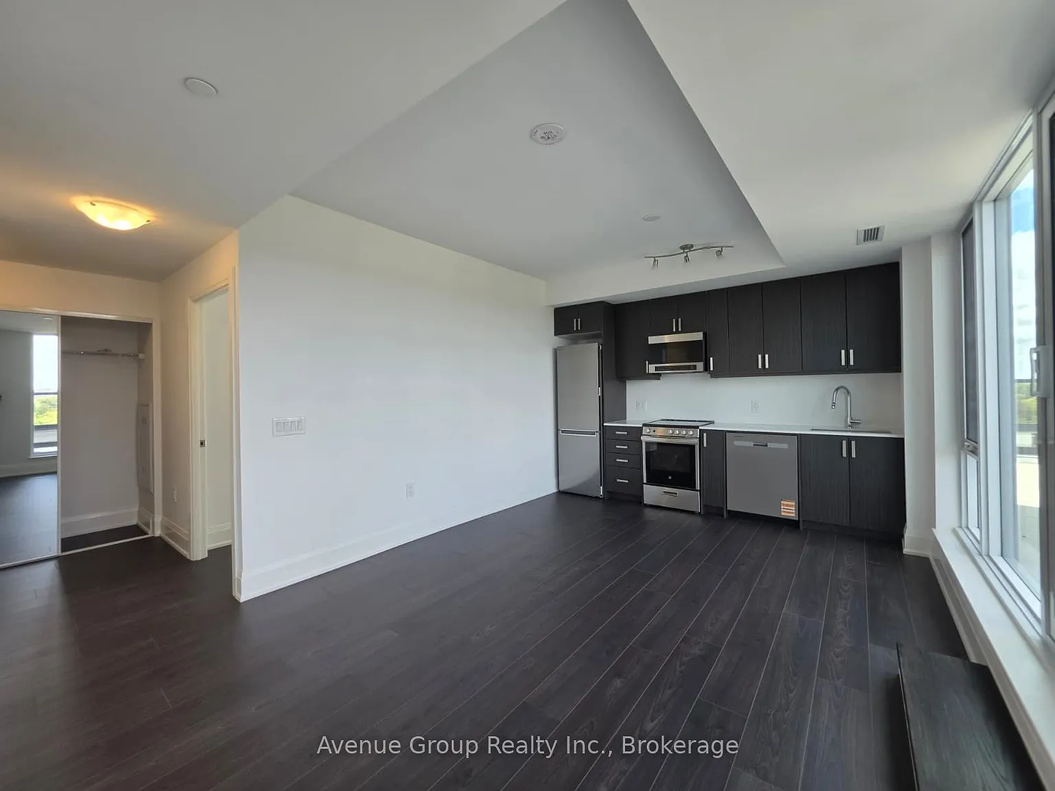 1 bed, $2,400 — Photo 3