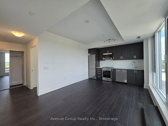 3rd image of 700 Sheppard Ave W #805