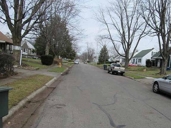 2nd image of 3391 Dresden St