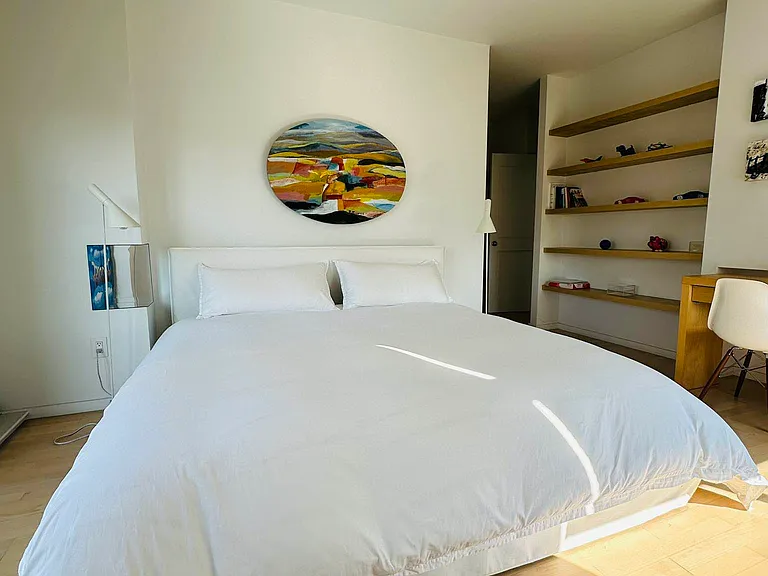 188 E 64th St #1506 — Photo 13