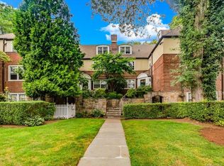 5 Sentry Pl APT 2B, Scarsdale, NY 10583