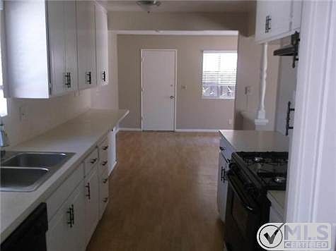 4th image of 2638 E 2nd St