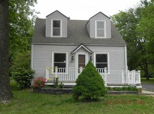 2016 NE Florence Ave, Topeka, KS 66616