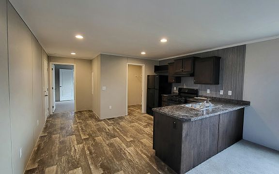 2nd image of 1376 East Dr #95