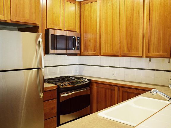 3rd image of 109 2nd St S APT 323