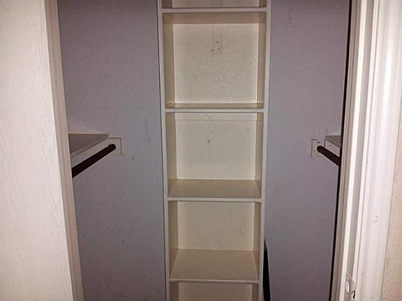 5th image of 630 Blueberry Hill Ln