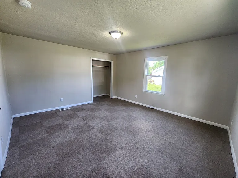 410 N Grant St — Photo 11