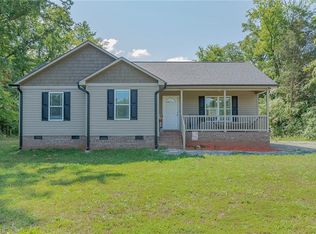 211 Rockcrusher Rd, Lexington, NC 27292
